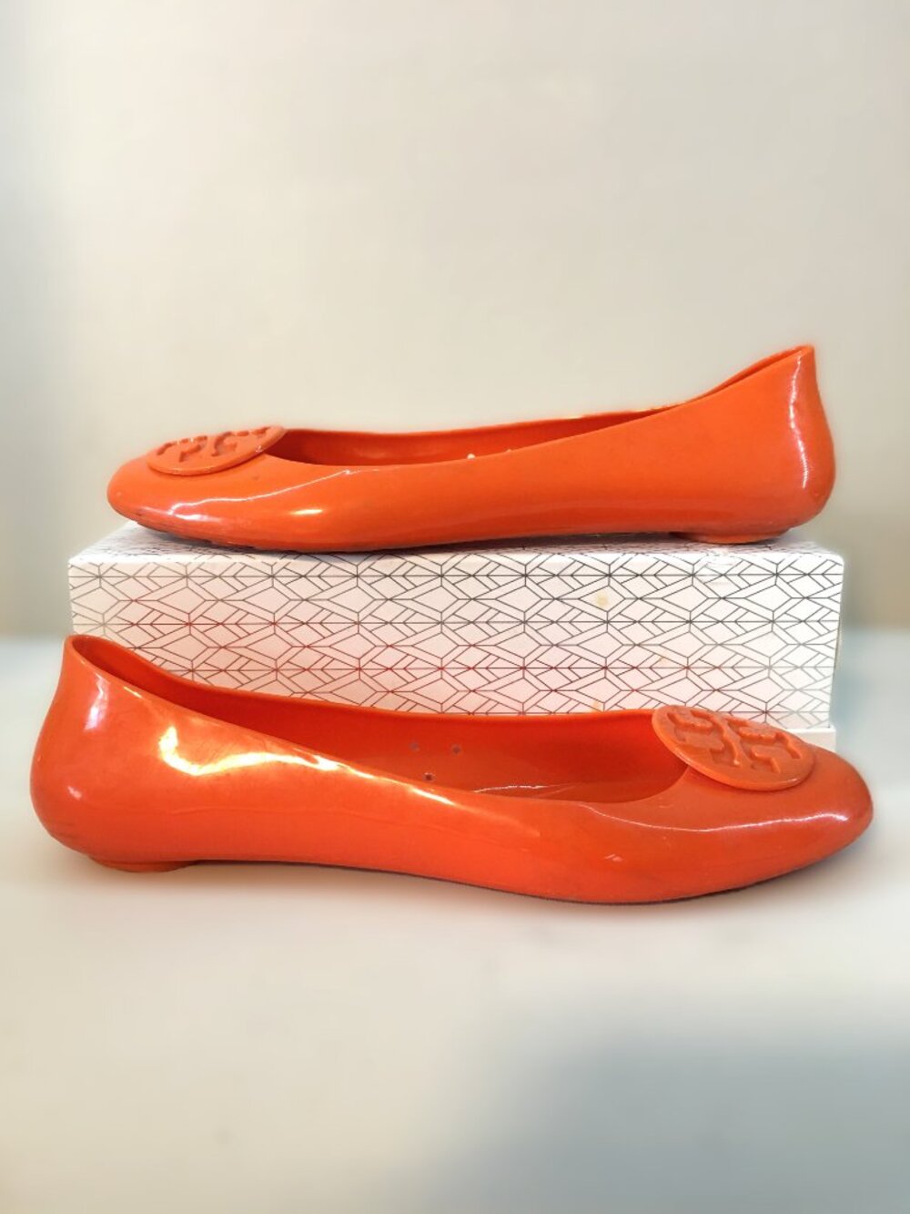 Tory Burch ⊹ Bright Orange Jelly "Reva" Flats - retired jelly style! - Picture 2 of 16